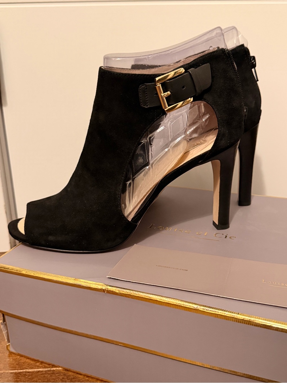 Olivia Louise et Cie black suede peep toe size 10M